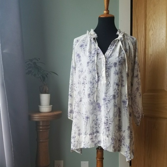 LC Lauren Conrad Tops - LC Laurel Conrad Chiffon Tunic